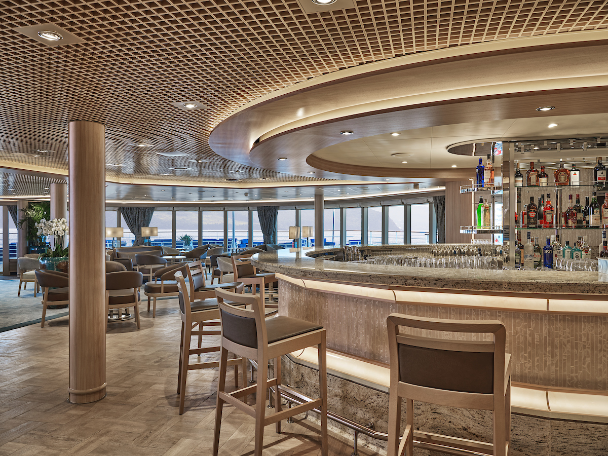 Silver Dawn - Panorama Lounge